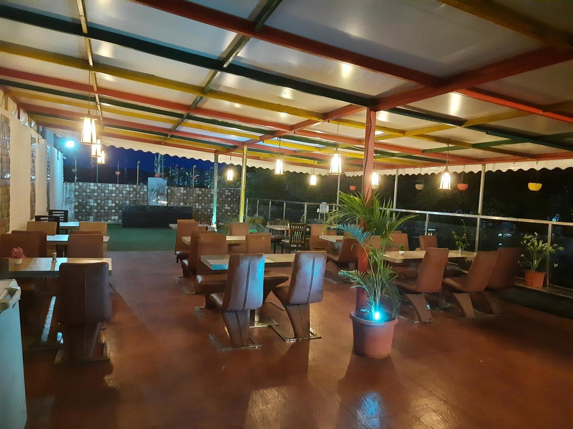 Hotel Lxia Hinjewadi - Indian Nationals Only Pimpri-Chinchwad Εξωτερικό φωτογραφία