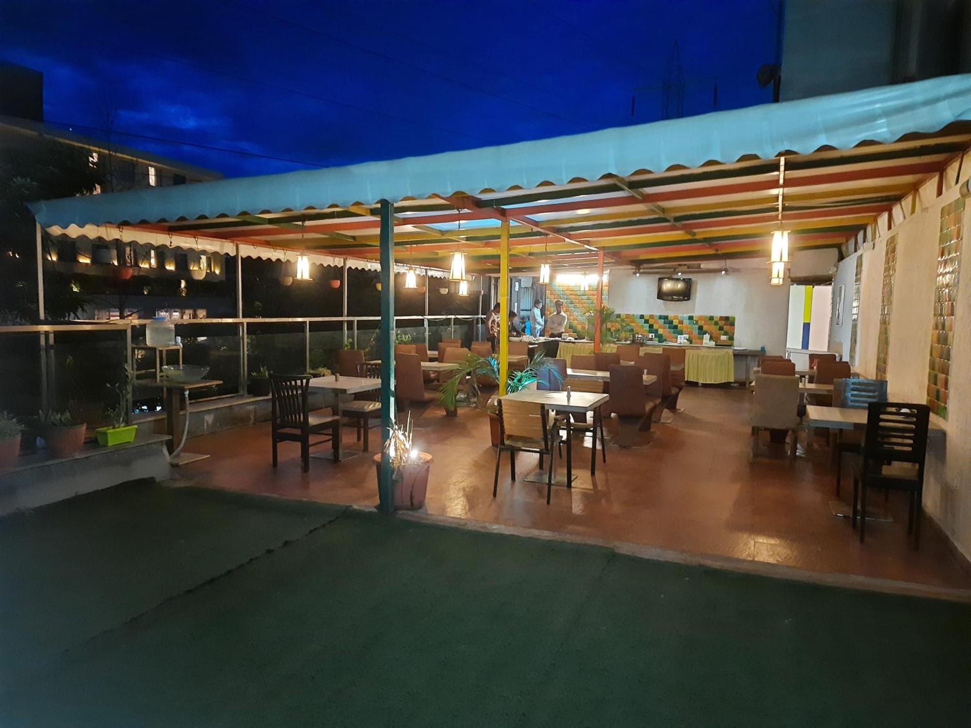 Hotel Lxia Hinjewadi - Indian Nationals Only Pimpri-Chinchwad Εξωτερικό φωτογραφία