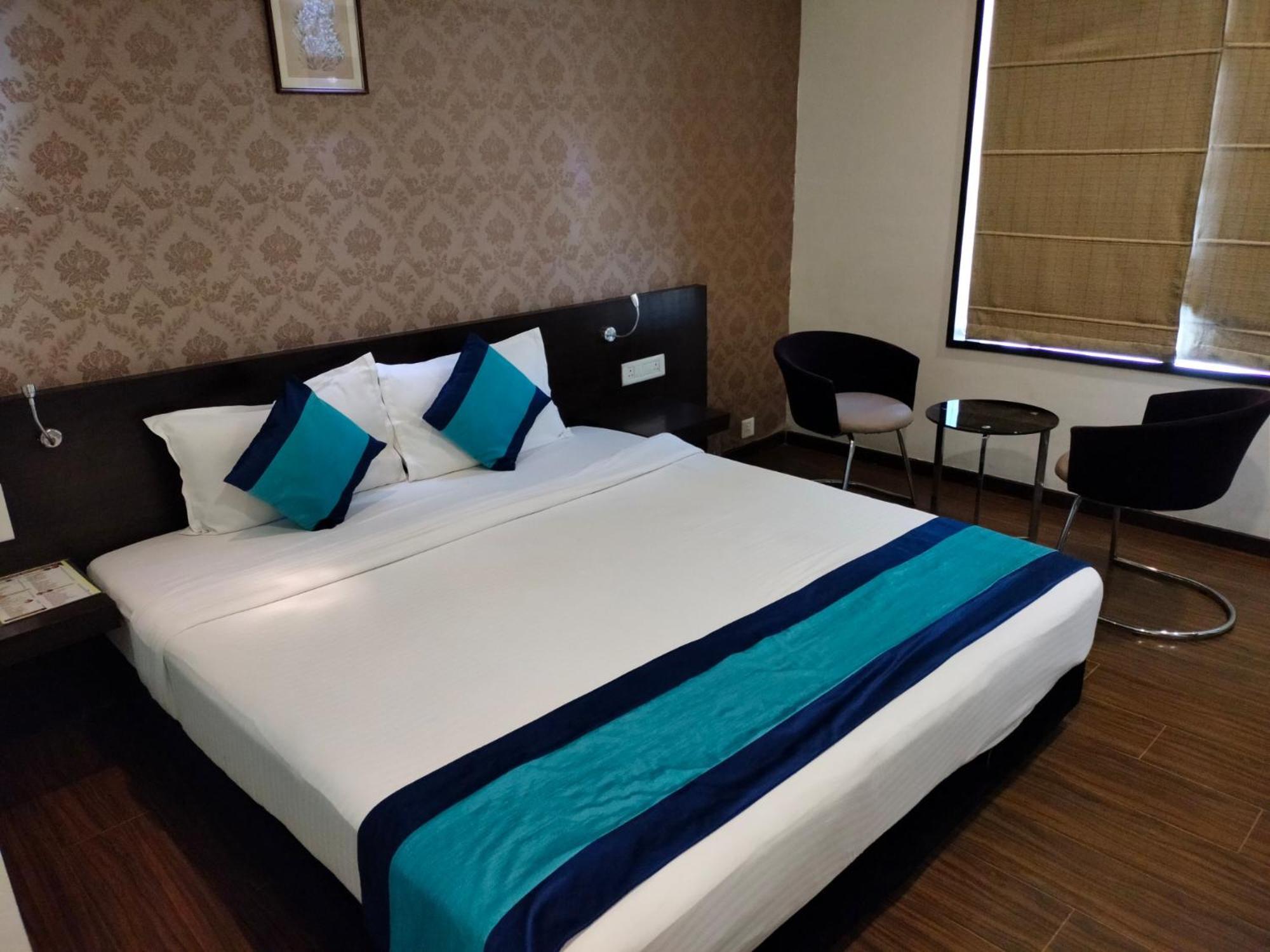 Hotel Lxia Hinjewadi - Indian Nationals Only Pimpri-Chinchwad Εξωτερικό φωτογραφία