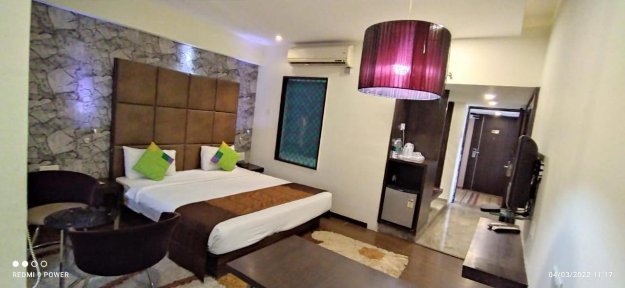 Hotel Lxia Hinjewadi - Indian Nationals Only Pimpri-Chinchwad Εξωτερικό φωτογραφία