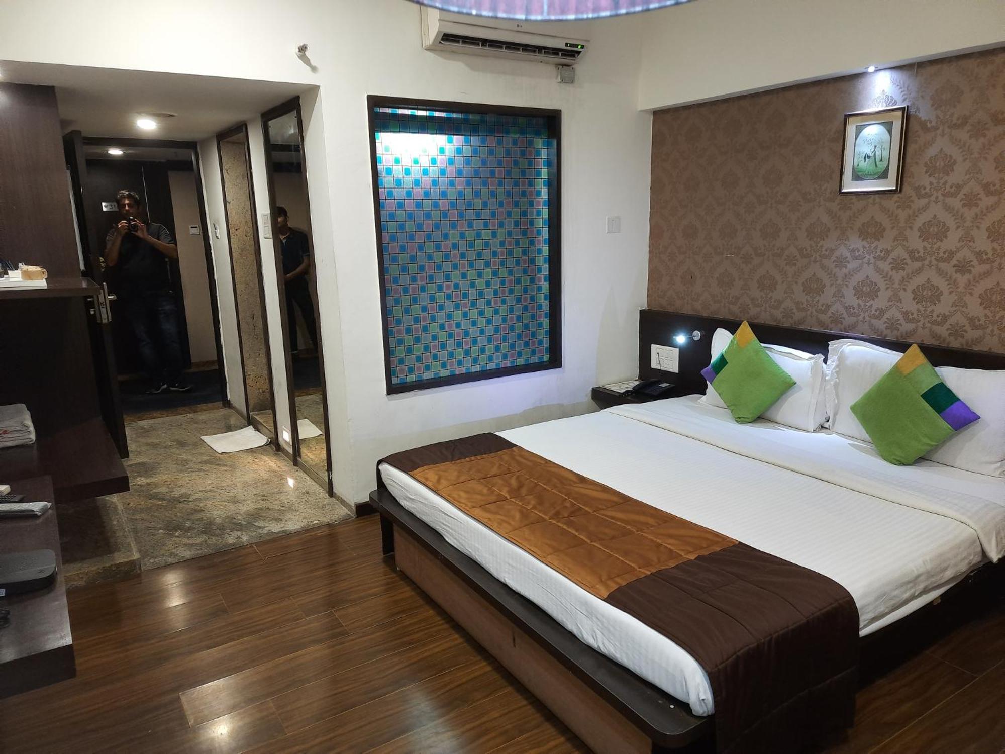 Hotel Lxia Hinjewadi - Indian Nationals Only Pimpri-Chinchwad Εξωτερικό φωτογραφία