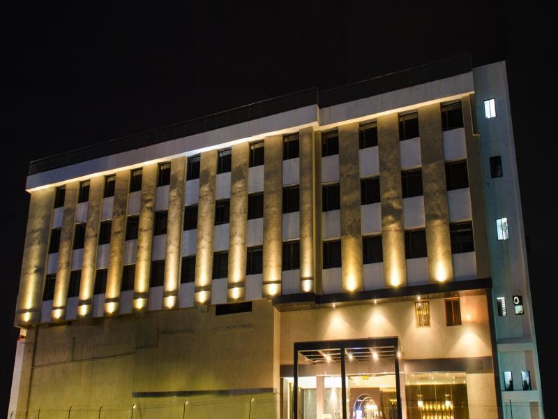 Hotel Lxia Hinjewadi - Indian Nationals Only Pimpri-Chinchwad Εξωτερικό φωτογραφία