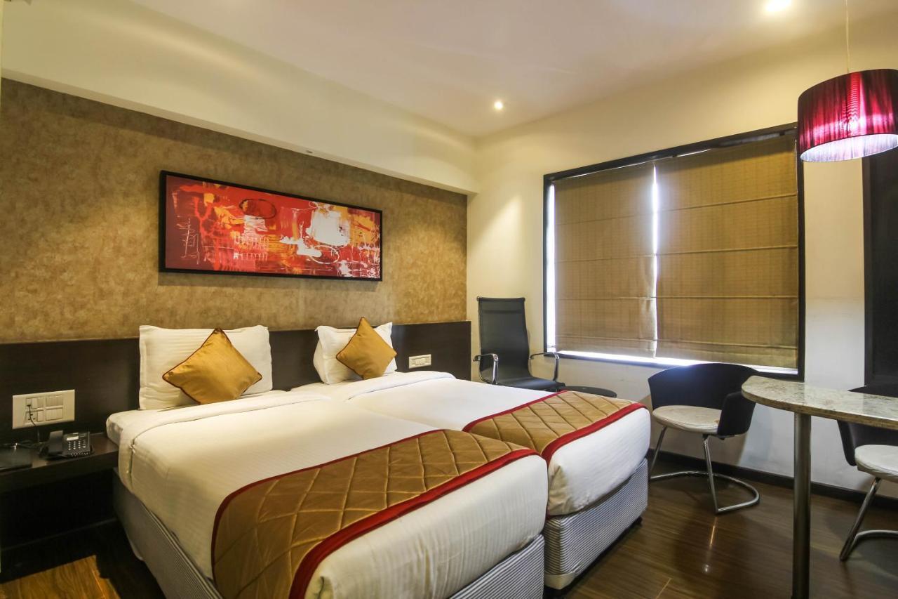 Hotel Lxia Hinjewadi - Indian Nationals Only Pimpri-Chinchwad Εξωτερικό φωτογραφία